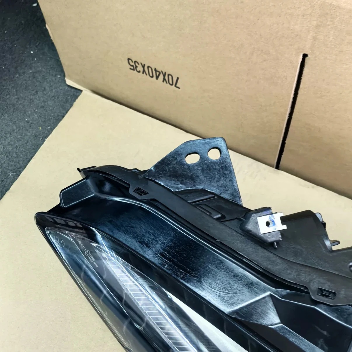 China Wholesale Original Factory Quality Auto Spare Parts Left Headlight OE S364421010 for NETA GT